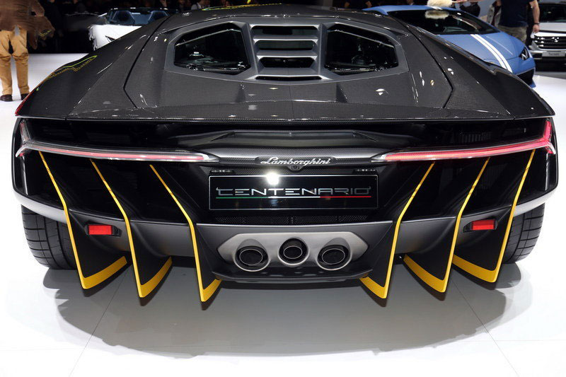 2016-Lamborghini-Centenario-RW-Carbon-Fiber-3