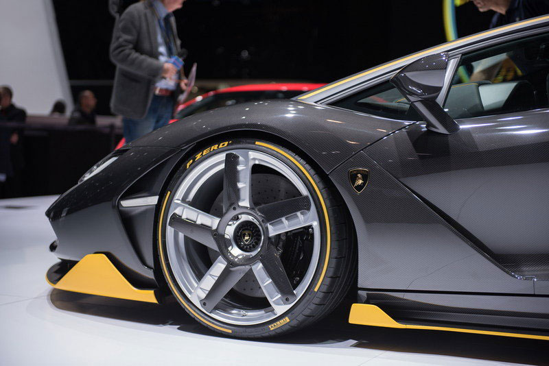 2016-Lamborghini-Centenario-RW-Carbon-Fiber-9