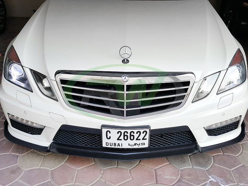 RW-Carbon-Fiber-Renn-Style-Front-Lip-Mercedes-W212-E63-AMG-white-3