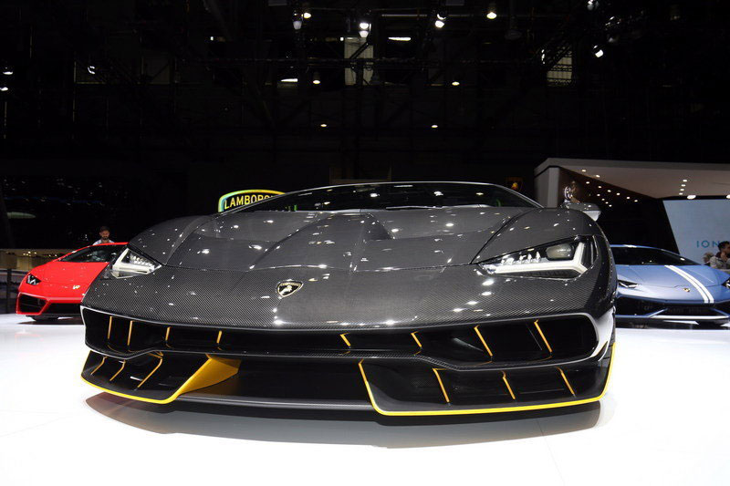 2016-Lamborghini-Centenario-RW-Carbon-Fiber-7