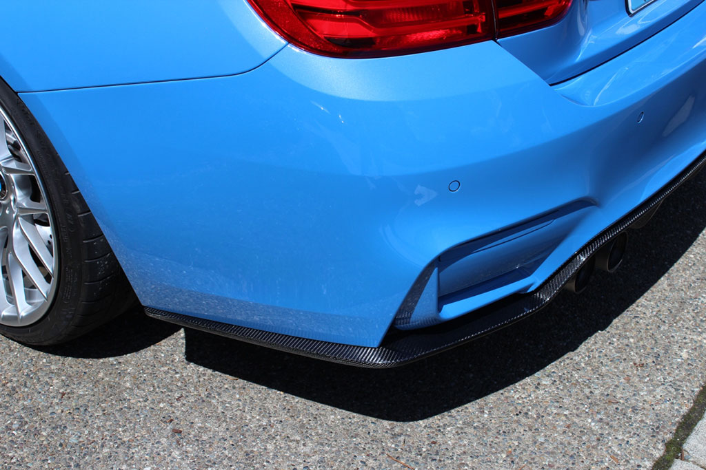 RW-Carbon-Fiber-3D-Style-Diffuser-Blue-BMW-F82-M4-2