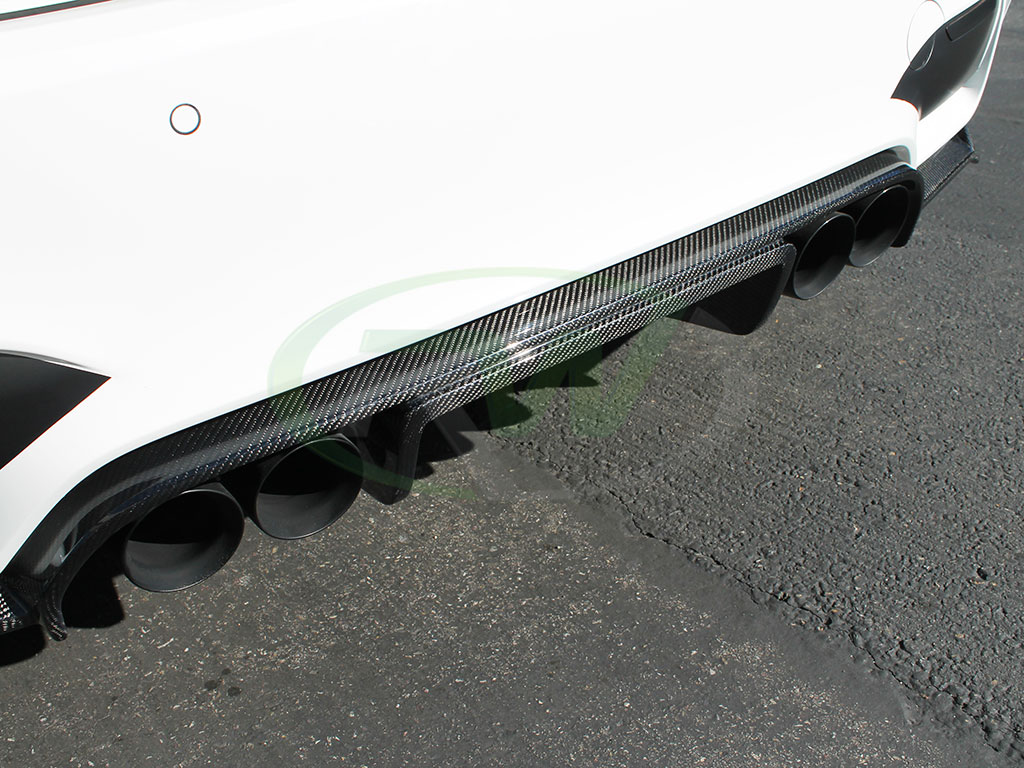 rw-carbon-fiber-exotics-tuning-style-diffuser-bmw-f82-m4-white-6