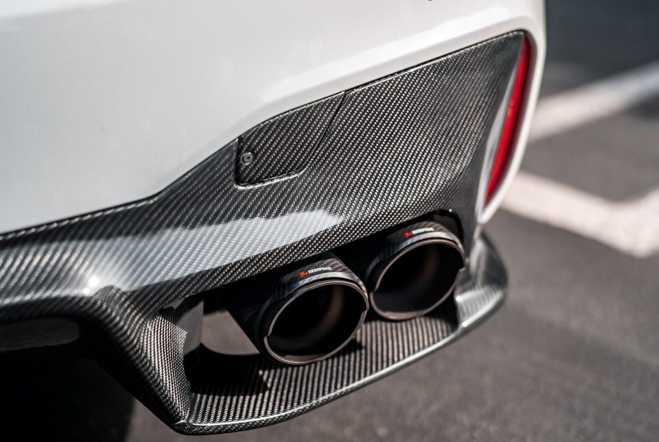 RW Carbon Fiber BMW F90 M5 3D Style CF Rear Diffuser